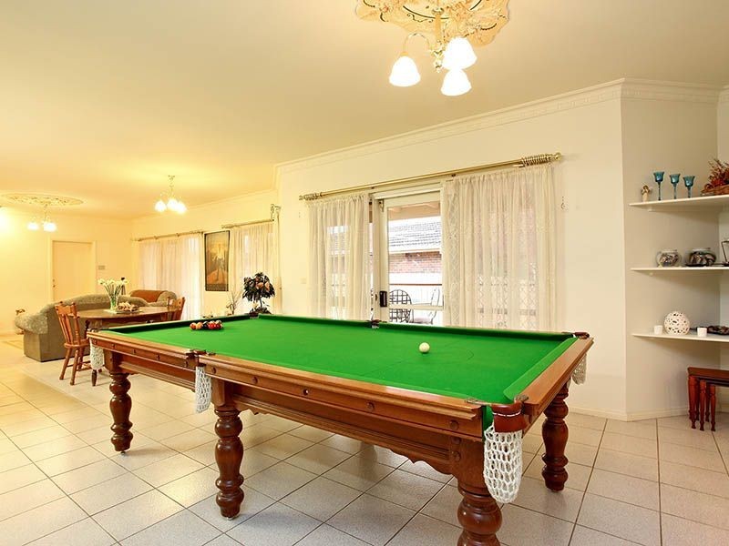 16 Carrington Court, Burwood East VIC 3151