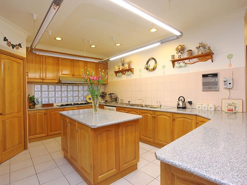 16 Carrington Court, Burwood East VIC 3151