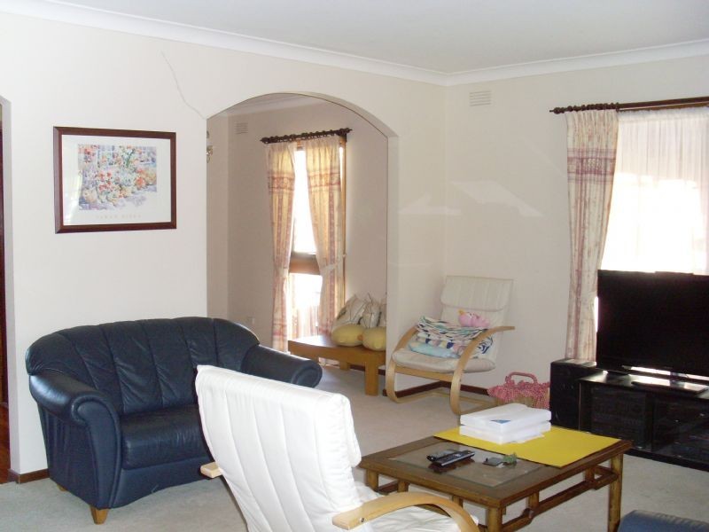 14 Guinevere Parade, Glen Waverley VIC 3150