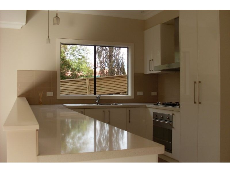 2/64 Albert Street, Mount Waverley VIC 3149