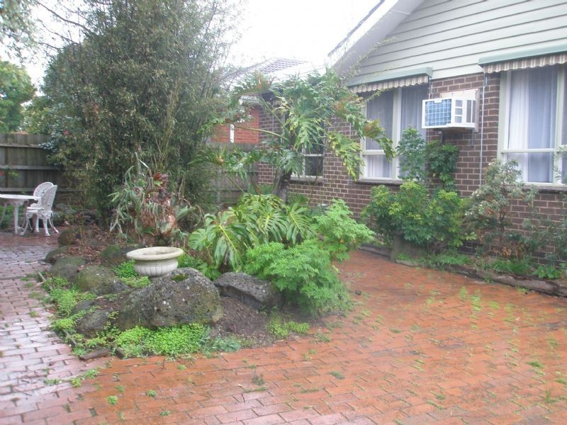 66 Watsons Road, Glen Waverley VIC 3150