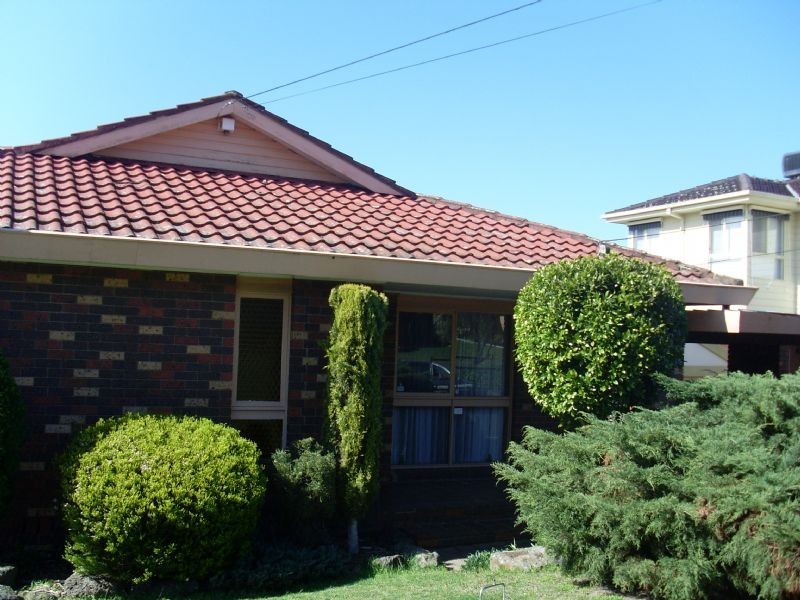 14 Guinevere Parade, Glen Waverley VIC 3150