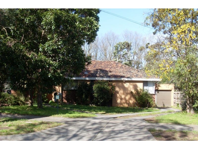 39 Packham Crescent, Glen Waverley VIC 3150