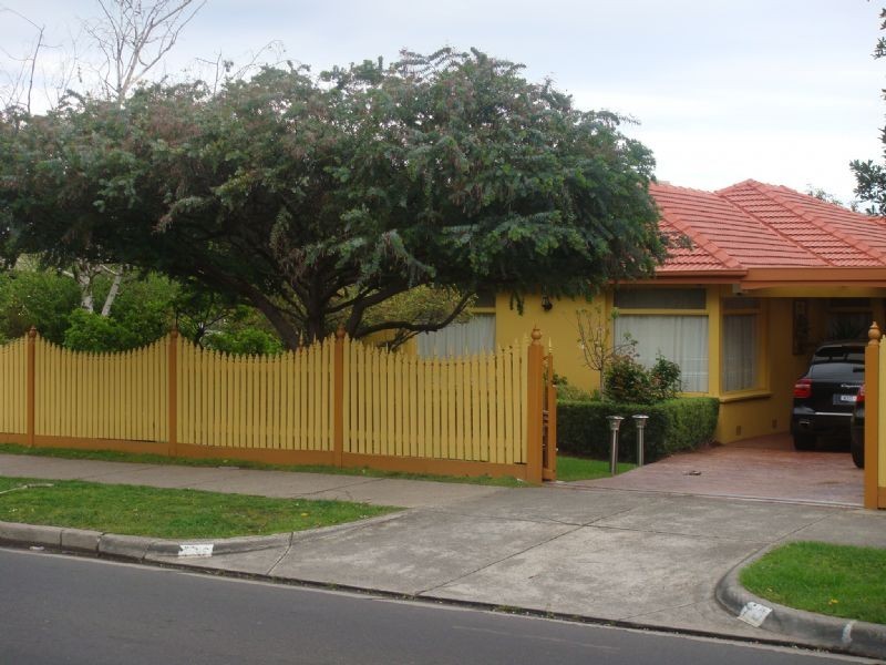 70 Mahoneys Road, Forest Hill VIC 3131