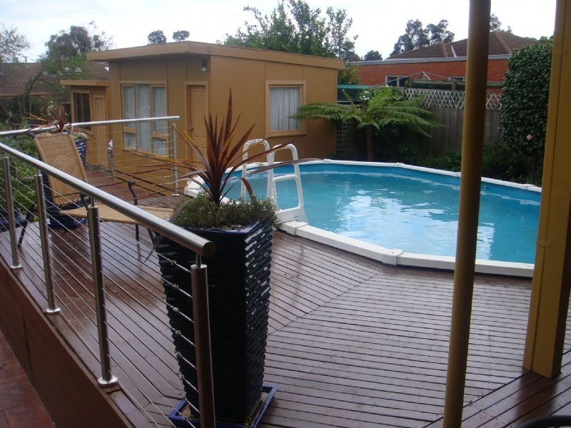 70 Mahoneys Road, Forest Hill VIC 3131