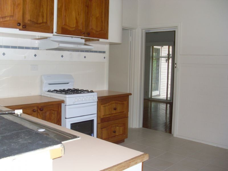 17 Montclair Avenue, Glen Waverley VIC 3150