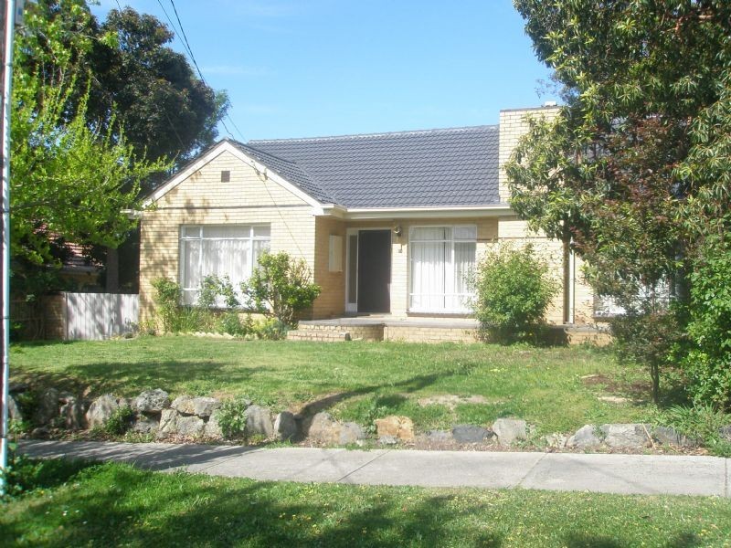 94 Leeds Road, Mount Waverley VIC 3149