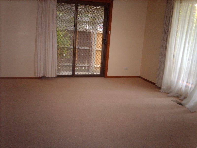 1/32 Tourmaline Crescent, Wheelers Hill VIC 3150