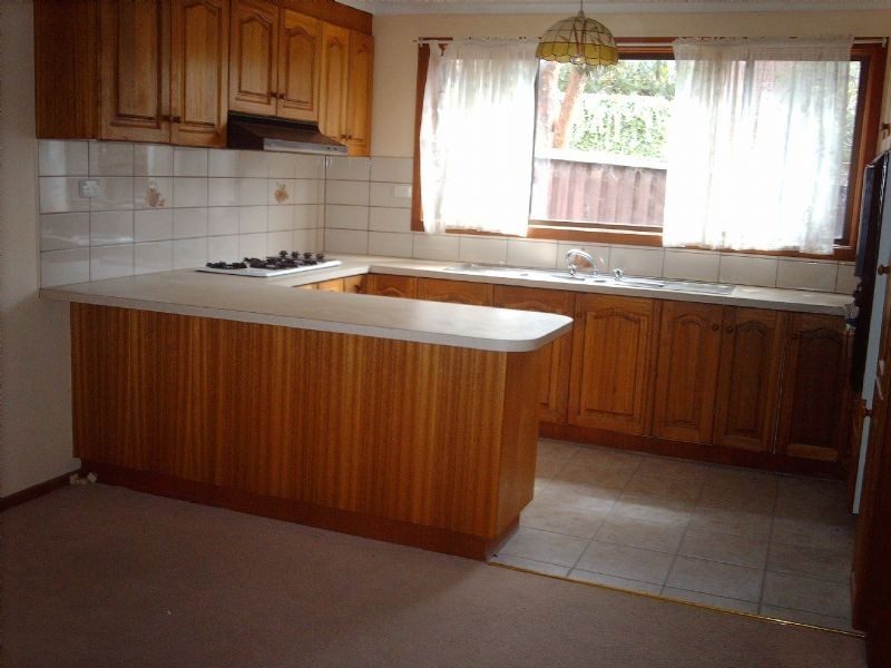 1/32 Tourmaline Crescent, Wheelers Hill VIC 3150