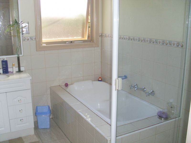 2/22 Milloo Crescent, Mount Waverley VIC 3149