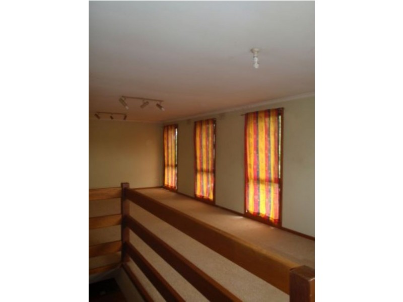 18 Willow Avenue, Mount Waverley VIC 3149