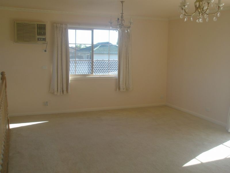 1 Hollygreen Drive, Wheelers Hill VIC 3150