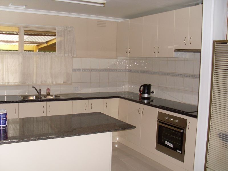 854 High Street Road, Glen Waverley VIC 3150