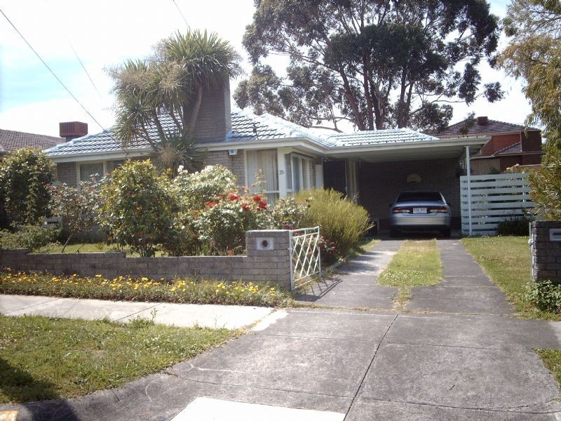 23 Larch Crescent, Mount Waverley VIC 3149