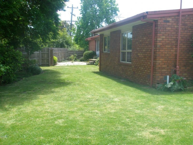 2 Ada Court, Glen Waverley VIC 3150