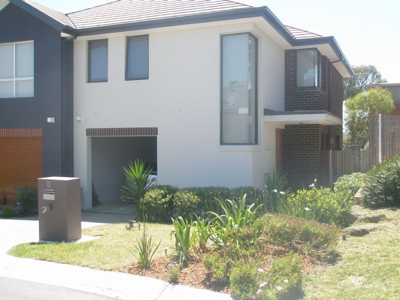 13 Ardenne Close, Burwood VIC 3125
