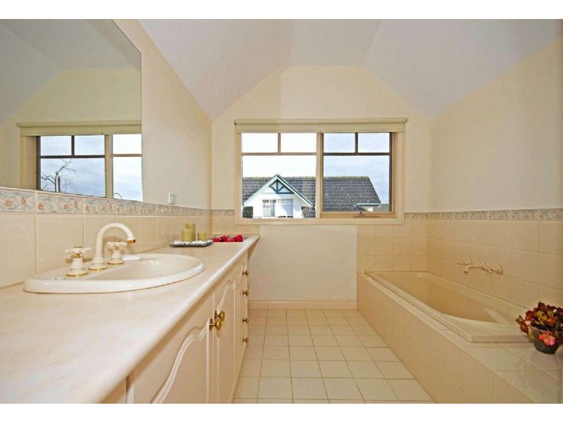 1/9-11 St Albans Street, Mount Waverley VIC 3149