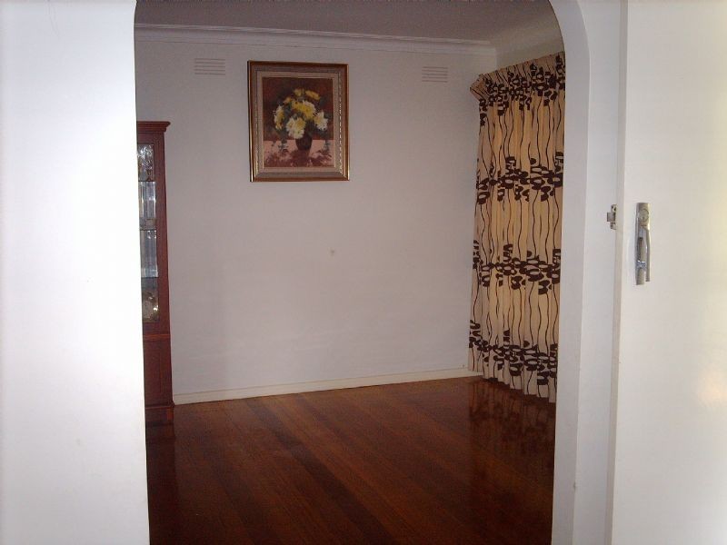 23 Larch Crescent, Mount Waverley VIC 3149