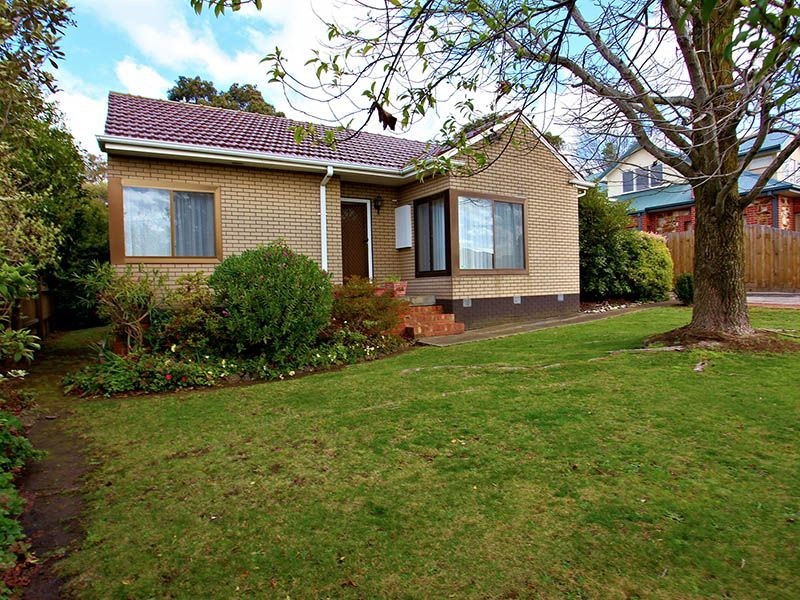 24 Munro Avenue, Mount Waverley VIC 3149
