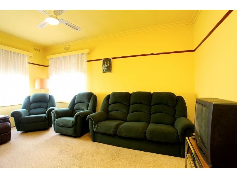 10 Woolert Street, Ashwood VIC 3147