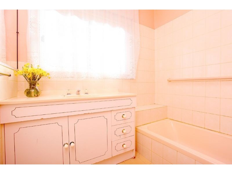 10 Woolert Street, Ashwood VIC 3147