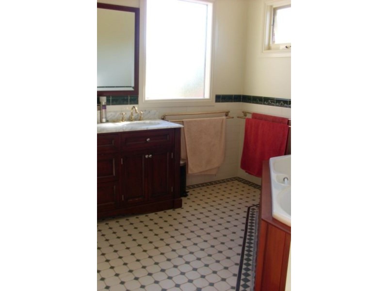 10 Goodwood St, Surrey Hills VIC 3127