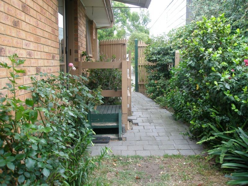 2/196 Lawrence Road, Mount Waverley VIC 3149