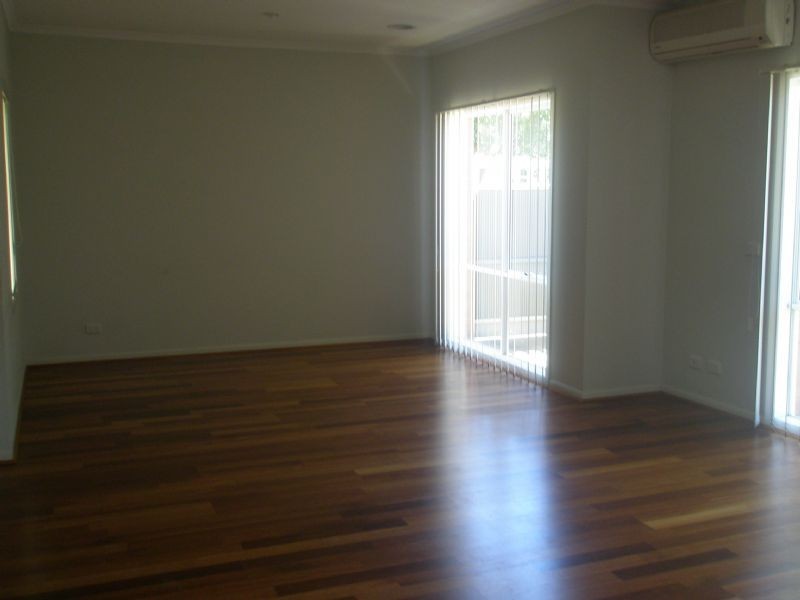 1/22 Tulloch Grove, Glen Waverley VIC 3150