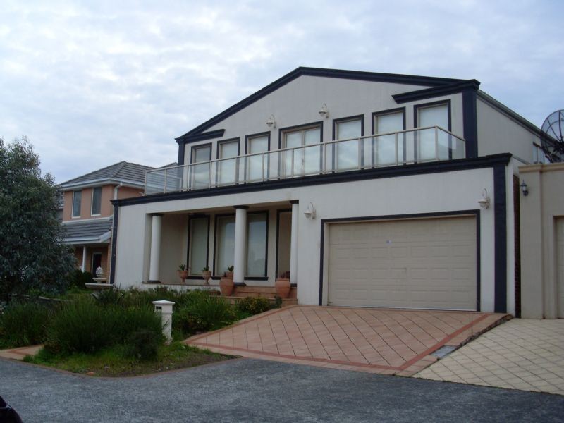 2 Colley Grove, Glen Waverley VIC 3150