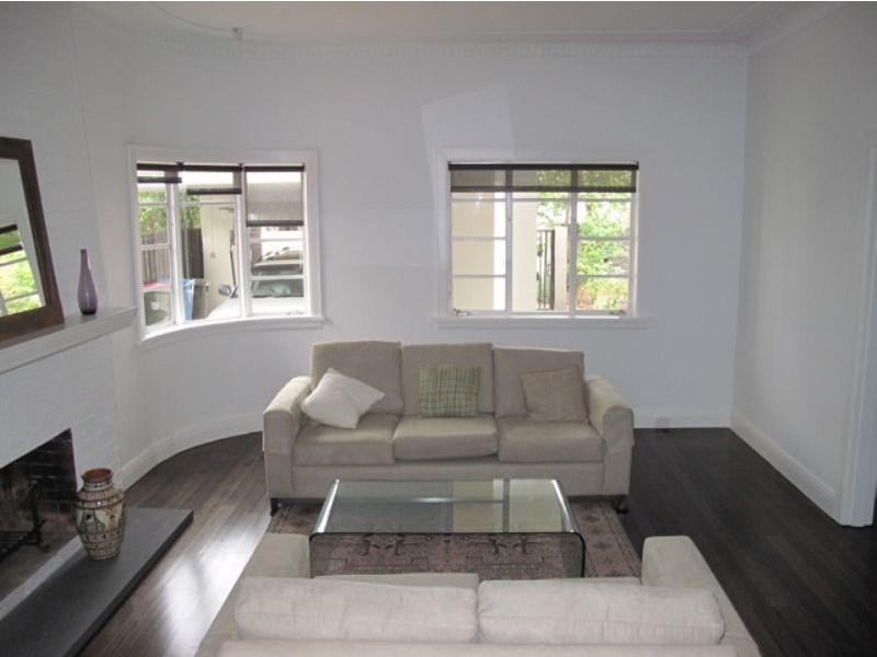 4 Newbay Crescent, Brighton VIC 3186