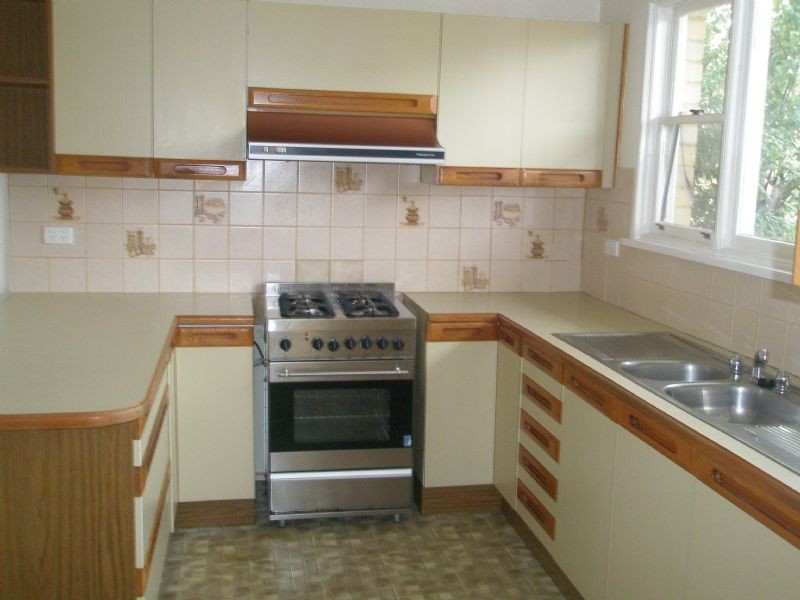 16 Lisbon Street, Glen Waverley VIC 3150