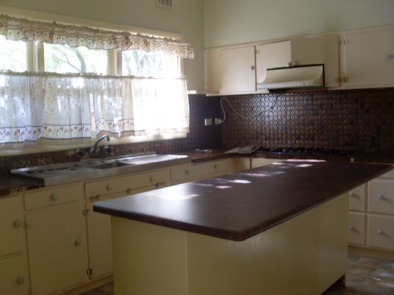 25 Wilson Road, Glen Waverley VIC 3150