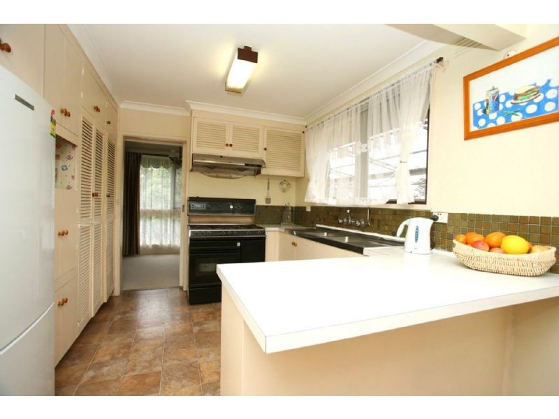 1 Pineda Court, Glen Waverley VIC 3150