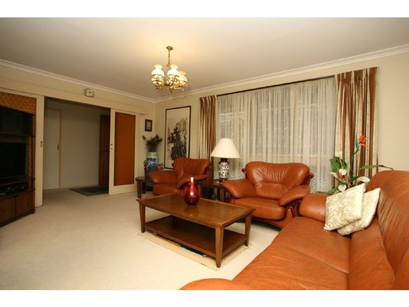 1 Pineda Court, Glen Waverley VIC 3150