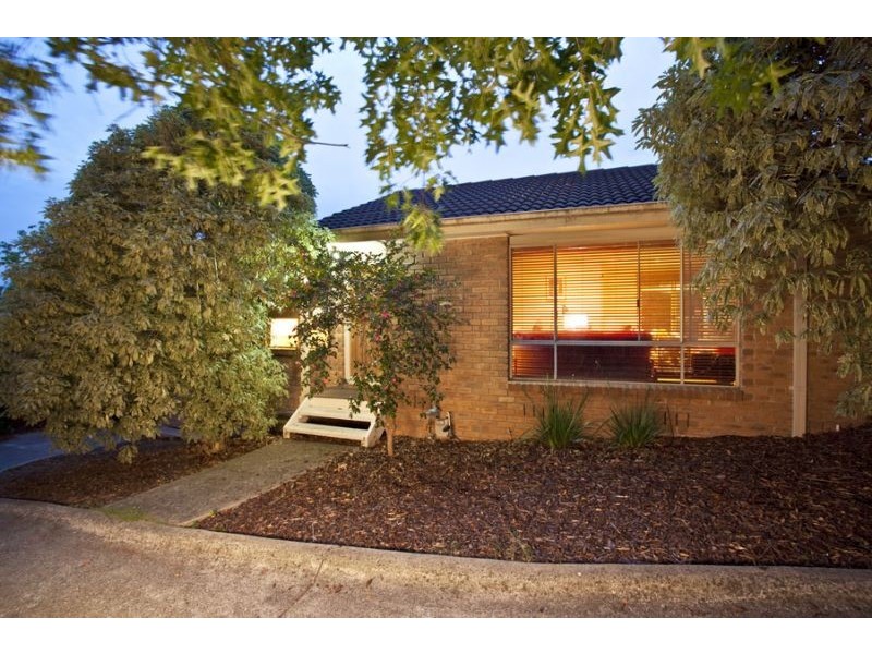 2/140 Springvale Road, Glen Waverley VIC 3150