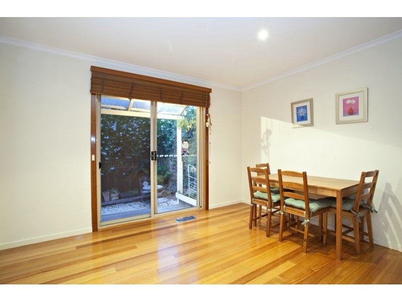 2/140 Springvale Road, Glen Waverley VIC 3150