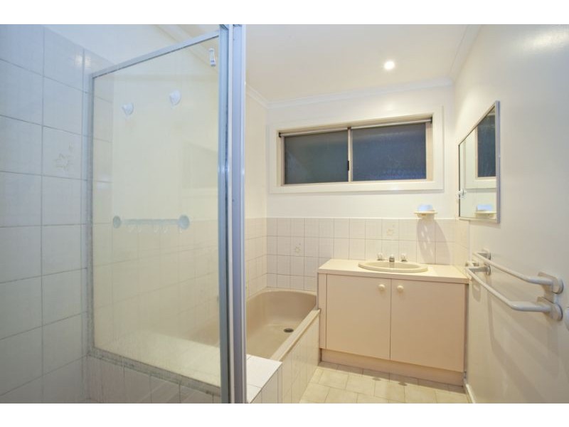 2/140 Springvale Road, Glen Waverley VIC 3150