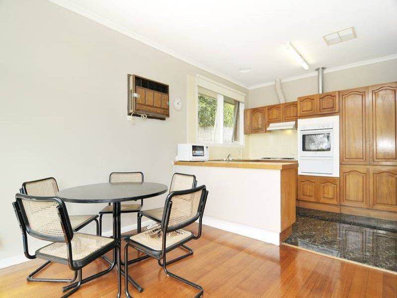 32 Lenna Street, Burwood East VIC 3151