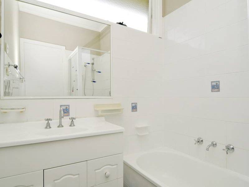 32 Lenna Street, Burwood East VIC 3151