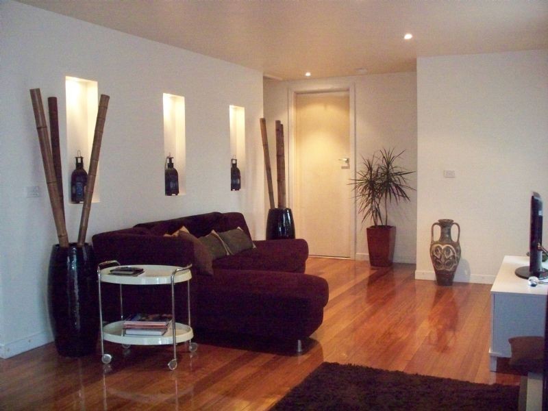 5 Longbourne, Notting Hill VIC 3168