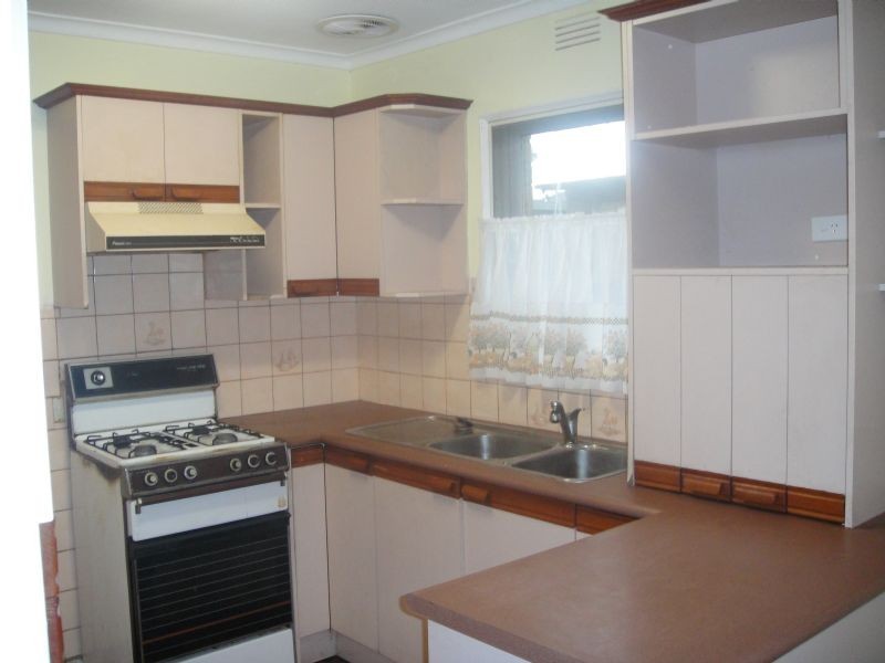 37 Johnson Drive, Glen Waverley VIC 3150