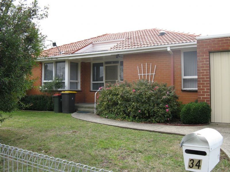 34 Kauri Grove, Glen Waverley VIC 3150