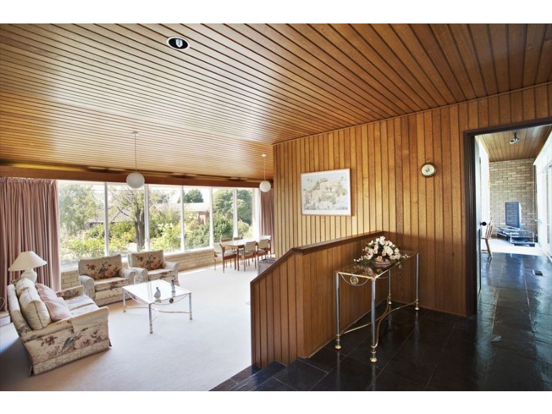 15 Glenview Court, Glen Waverley VIC 3150