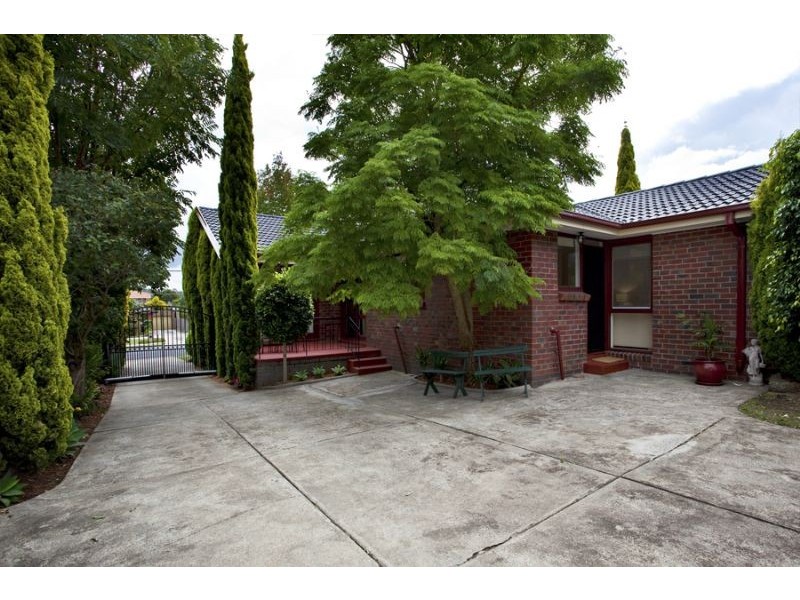 24 Camelot Drive, Glen Waverley VIC 3150
