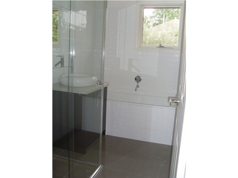 1/8 Avon Court, Glen Waverley VIC 3150