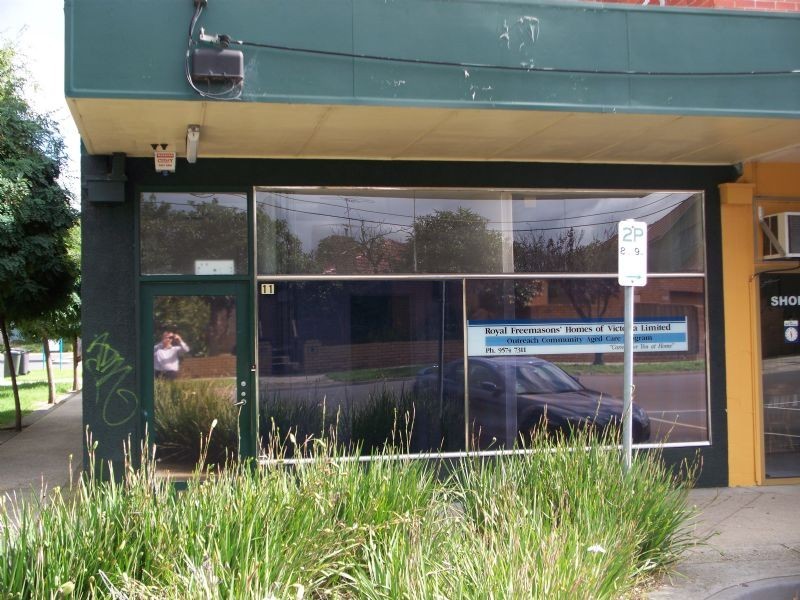 11 Glenwood Avenue, Glen Waverley VIC 3150