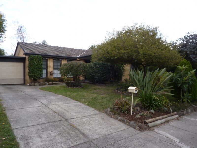 11 Garwain Parade, Glen Waverley VIC 3150
