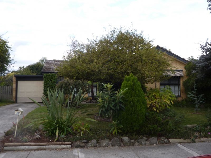 11 Garwain Parade, Glen Waverley VIC 3150