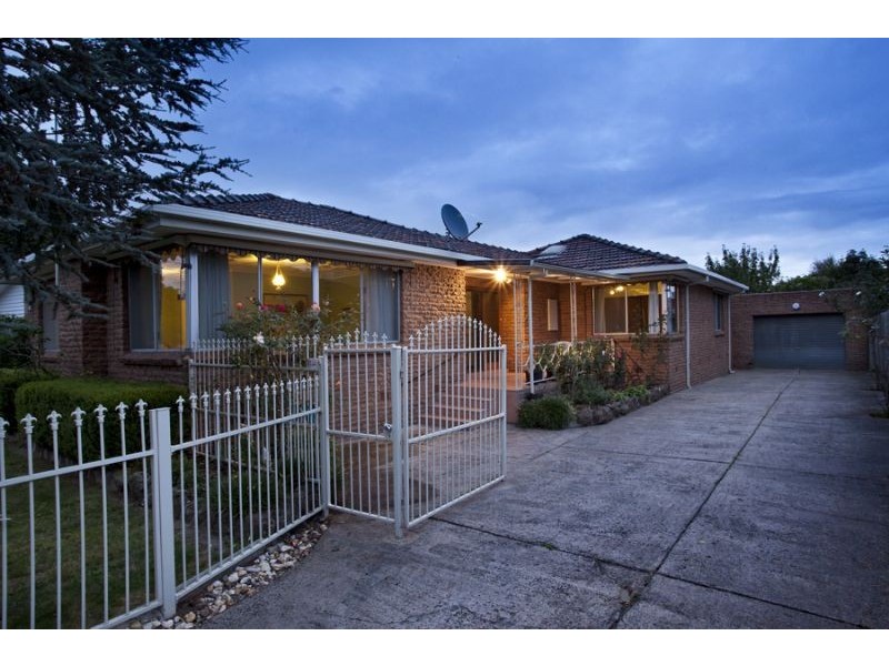 37 Fraser Street, Glen Waverley VIC 3150