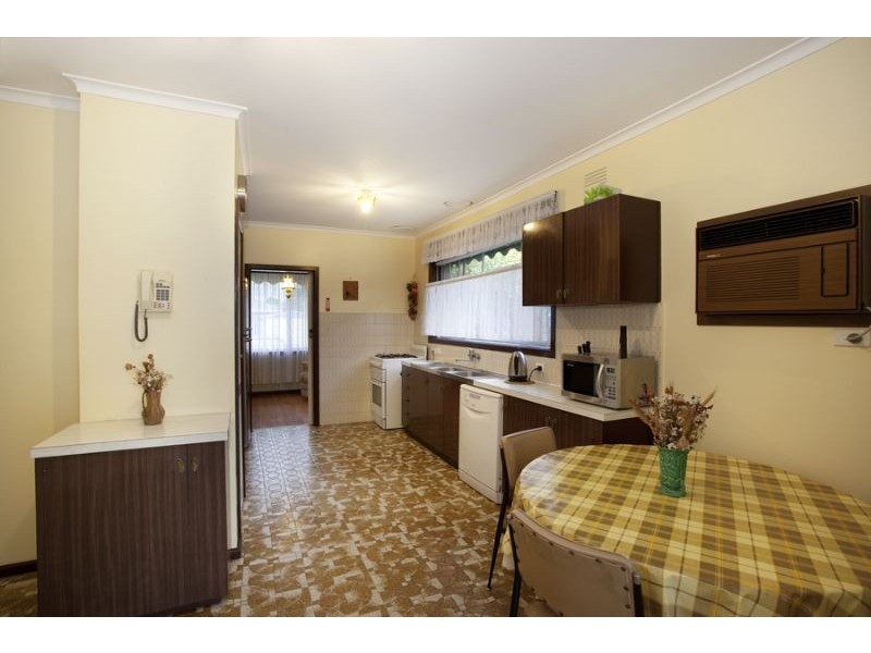 37 Fraser Street, Glen Waverley VIC 3150